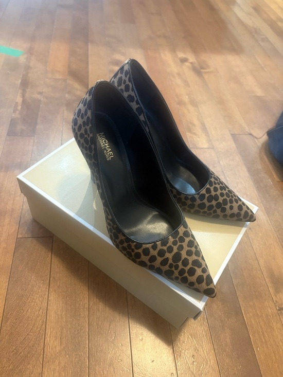 MICHAEL Michael Kors Shoes - MICHAEL Michael Kors Leopard-Print Pointed-Toe Pumps in Brown and Black